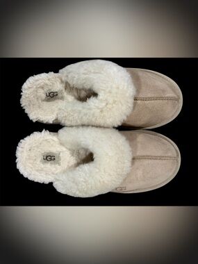 UGG Girls Chestnut Suede Shearling-Lined Slippers - Size 4